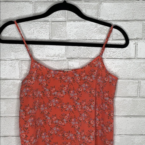 Wild Pearl Floral Tank Top - Picture 4 of 11